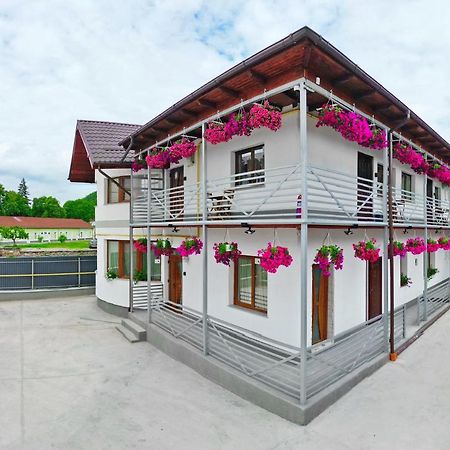 Vaias Aparts 特尔古尼亚姆茨 外观 照片
